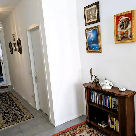 Beautiful New With Private Entrance And Parking 5 Min Walking From Center Apartmán Bellano