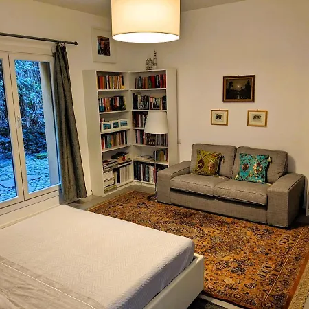 Beautiful New With Private Entrance And Parking 5 Min Walking From Center Apartmán *